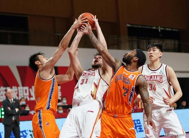 运动员们除 运动员们除