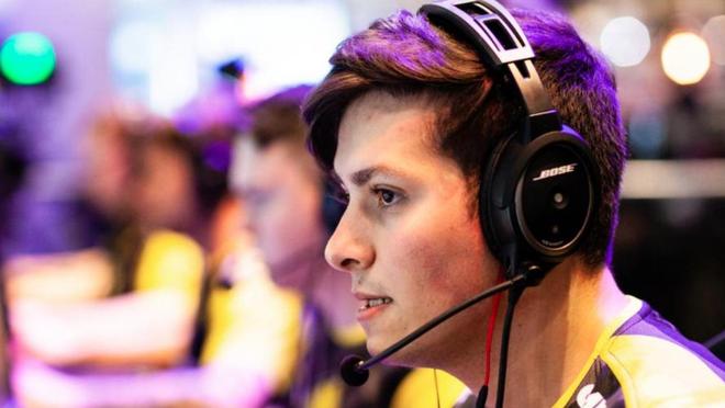 随着比赛进 随着比赛进